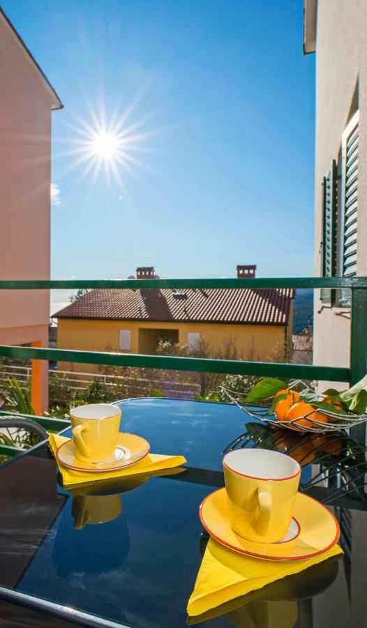 Apartments Iris Rabac Ngoại thất bức ảnh